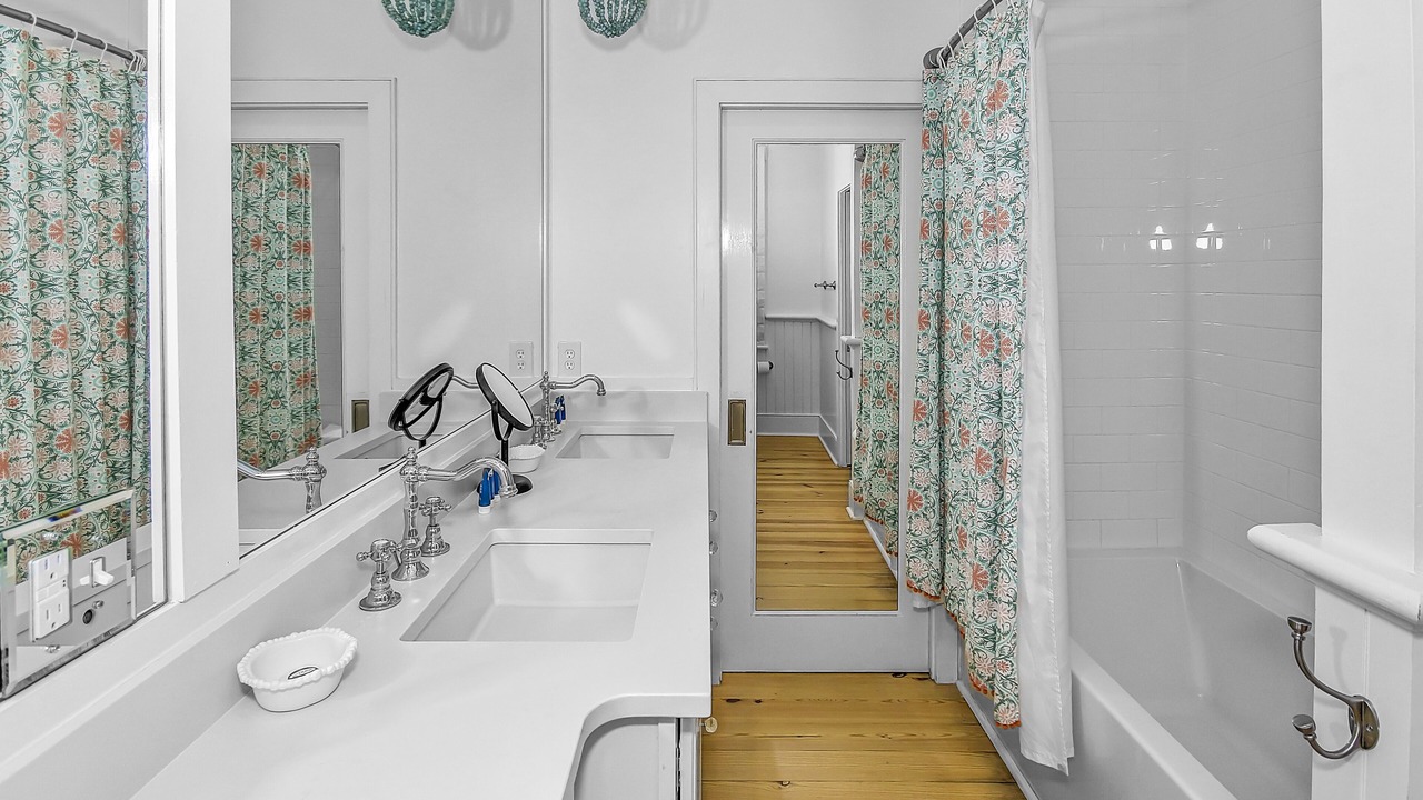 Photo of Bathroom in Seaside