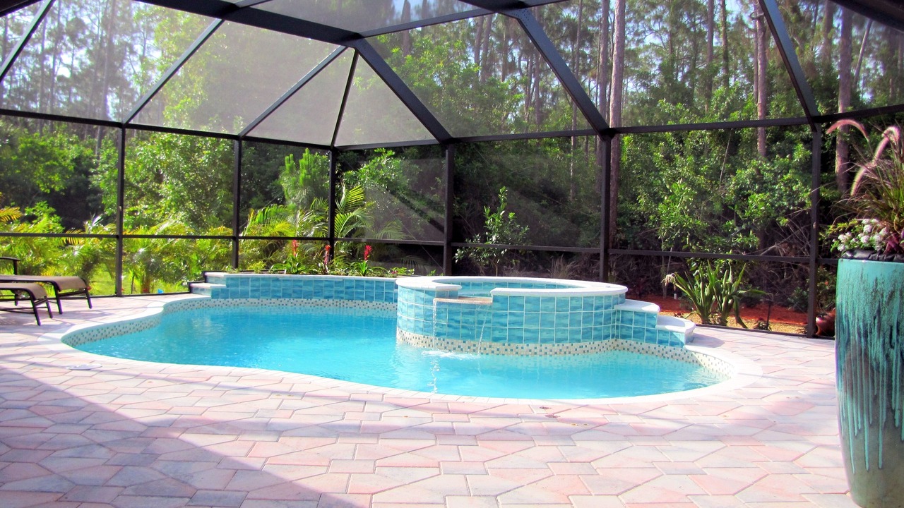 Photo of Outdoor in Crown Pointe