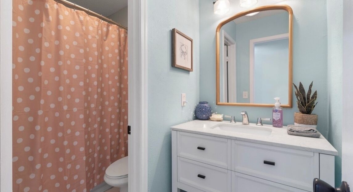 Photo of Bathroom in Navarre Beach