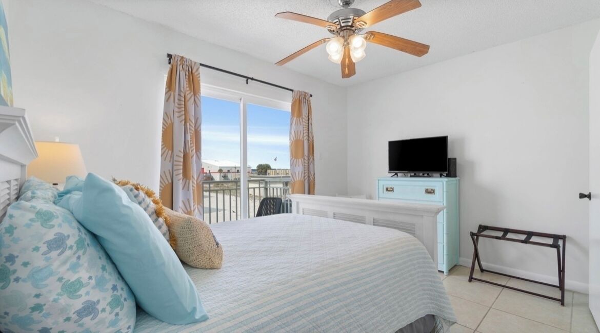 Photo of Bedroom in Navarre Beach