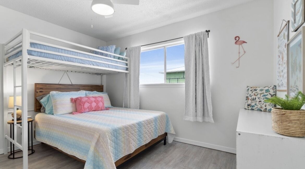 Photo of Bedroom in Navarre Beach