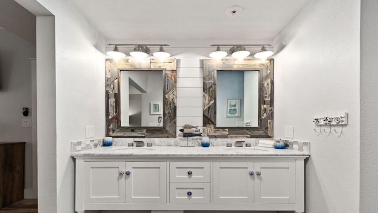 Photo of Bathroom in Crystal Beach