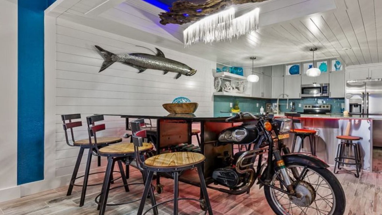 Photo of Bedroom in Crystal Beach