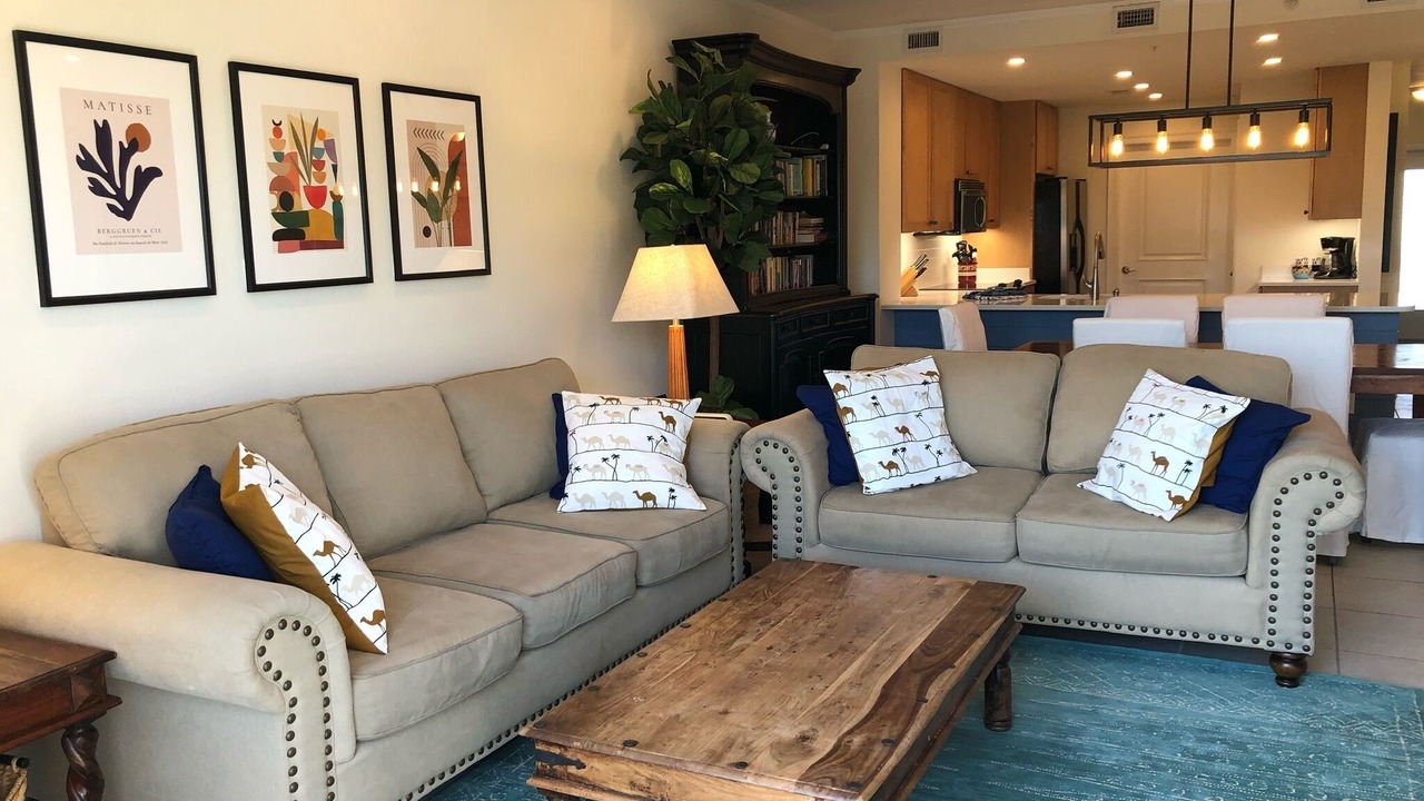 Photo of Livingroom in Cassine Village
