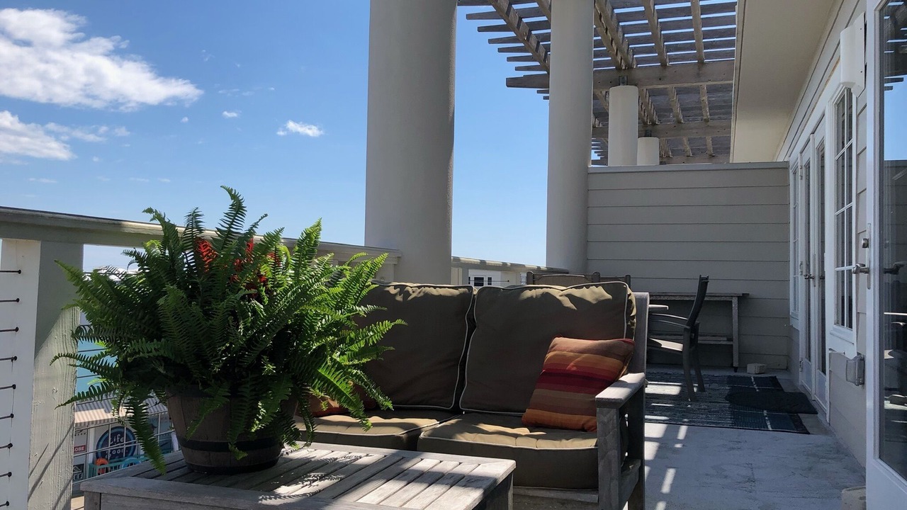 Photo of Patio Balcony in Cassine Village