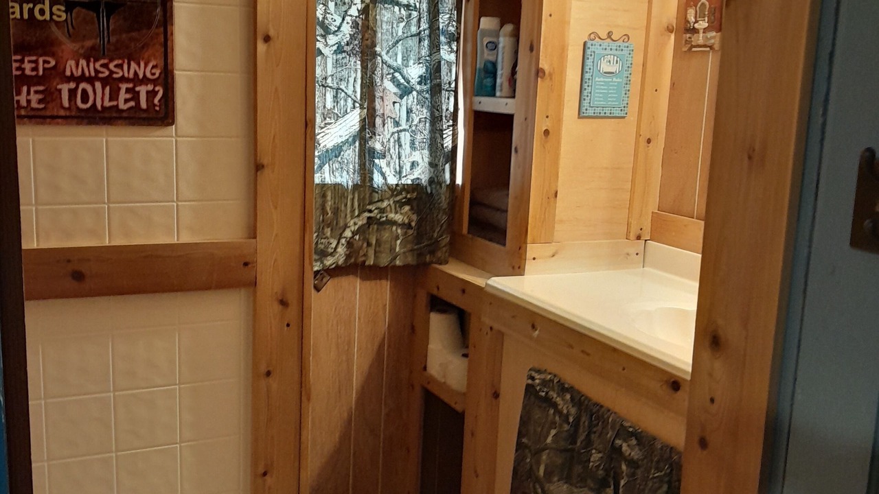 Photo of Bathroom in Zavalla