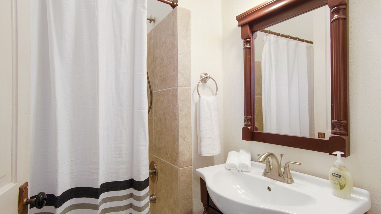 Photo of Bathroom in West Riverside