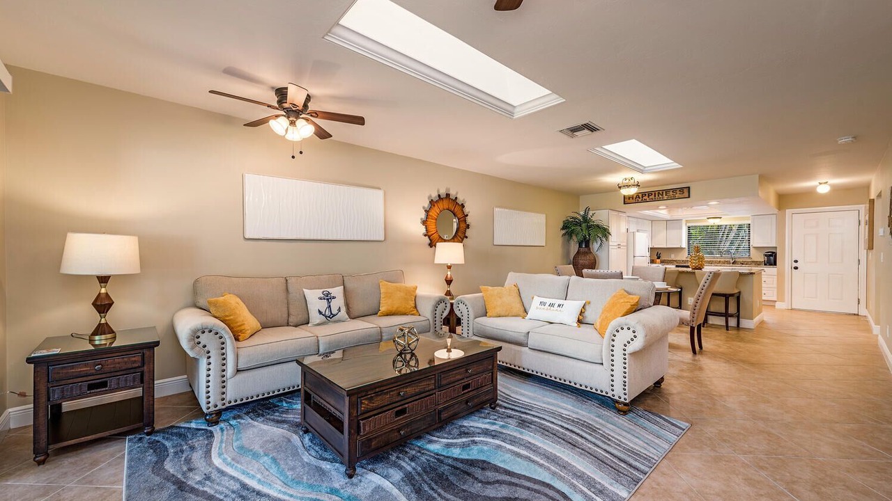 Photo of Livingroom in Old Naples