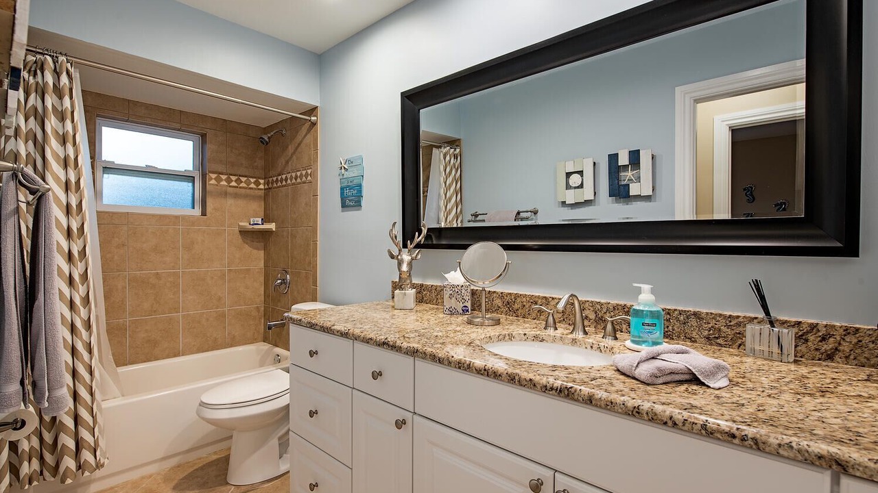 Photo of Bathroom in Old Naples