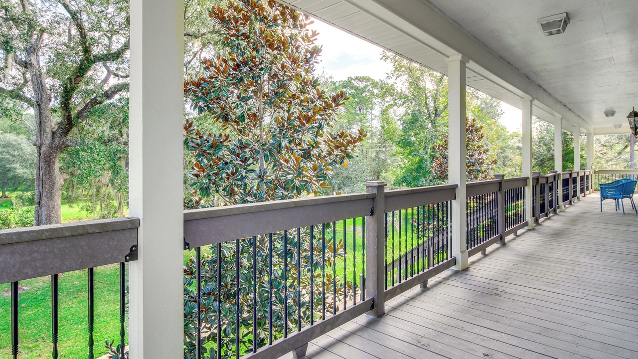 Photo of Patio Balcony in Shoreline Park
