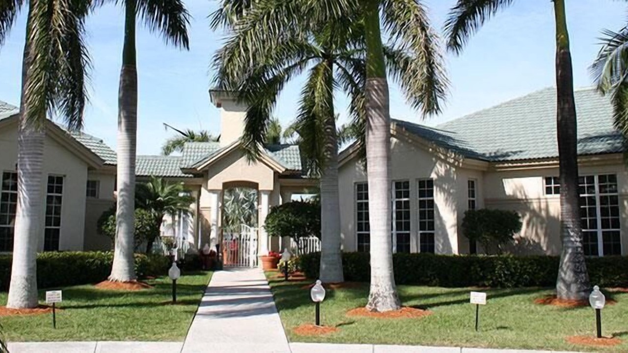 Photo of Bedroom in Tropical Cove