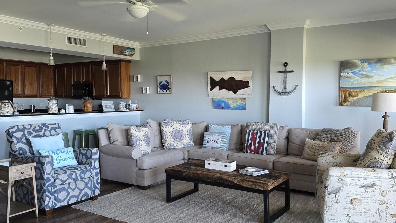 Photo of Livingroom in Mexico Beach