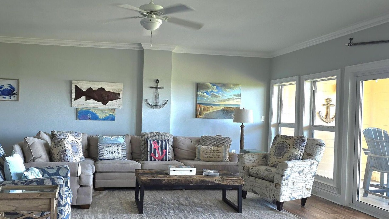 Photo of Livingroom in Mexico Beach