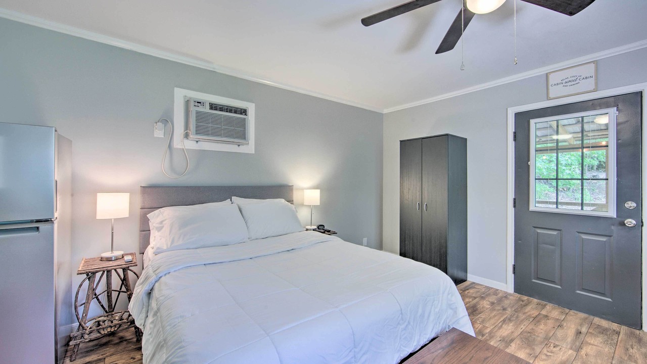 Photo of Bedroom in Avinger