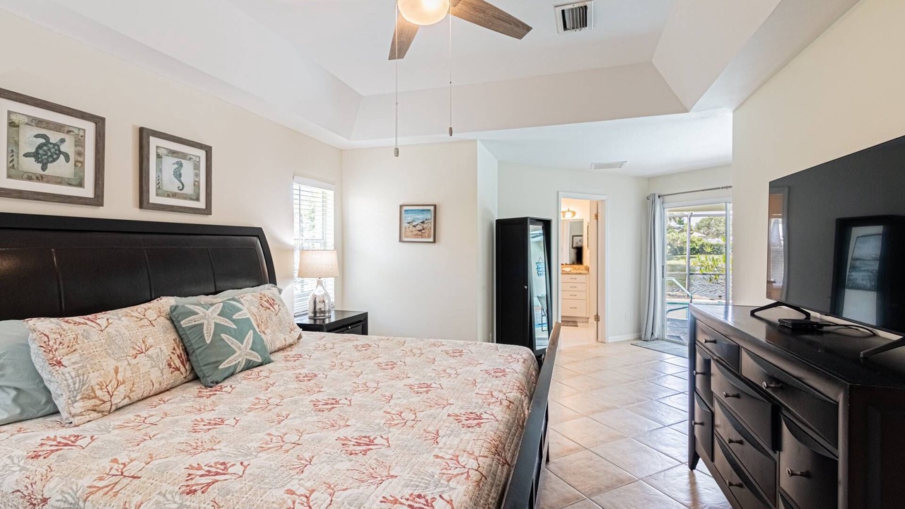 Photo of Bedroom in Crown Pointe