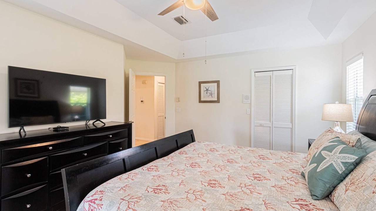 Photo of Bedroom in Crown Pointe