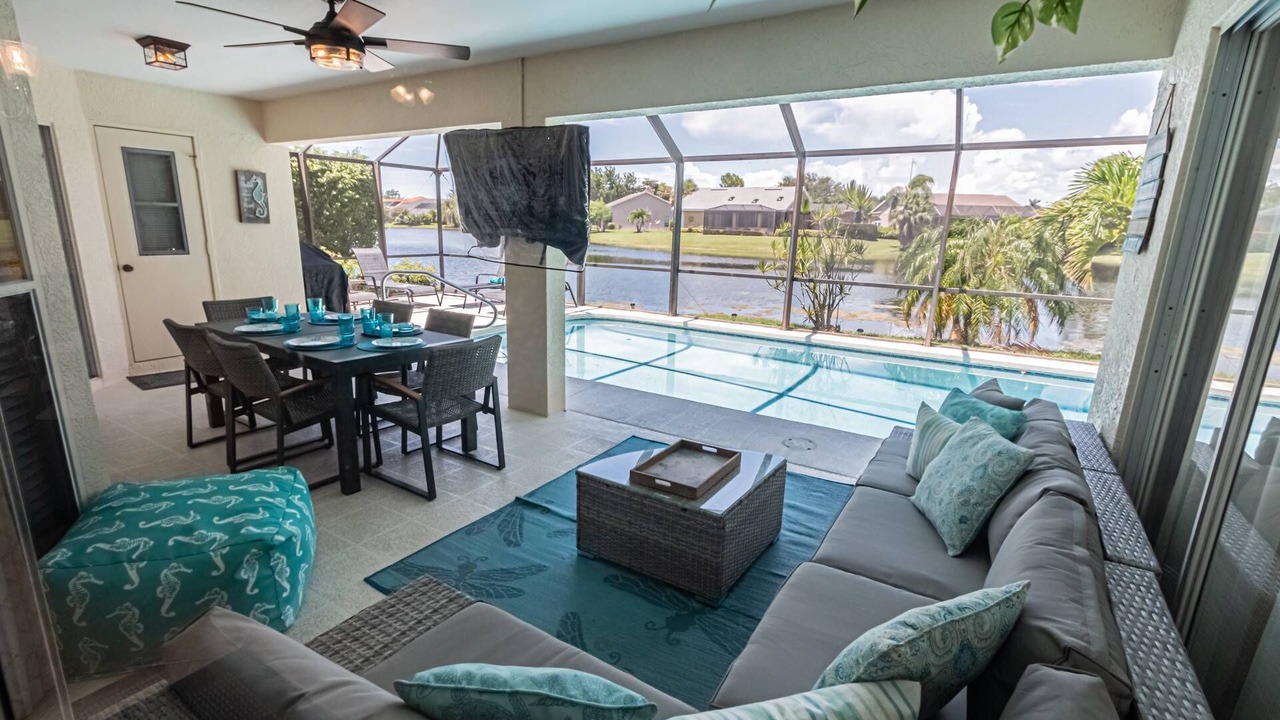 Photo of Outdoor in Crown Pointe
