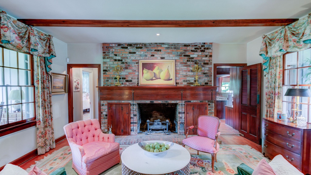 Photo of Livingroom in Slidell