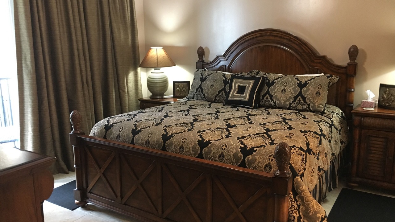 Photo of Bedroom in Henderson Point