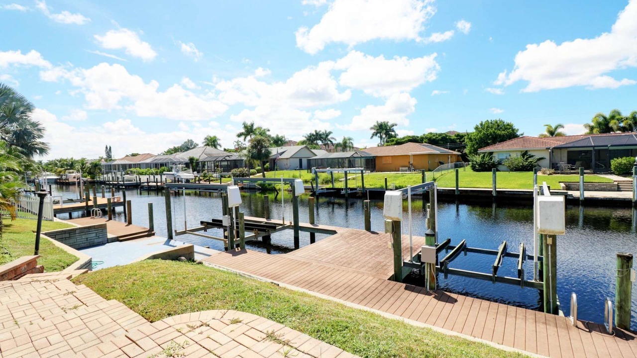 Photo of Outdoor in Pelican