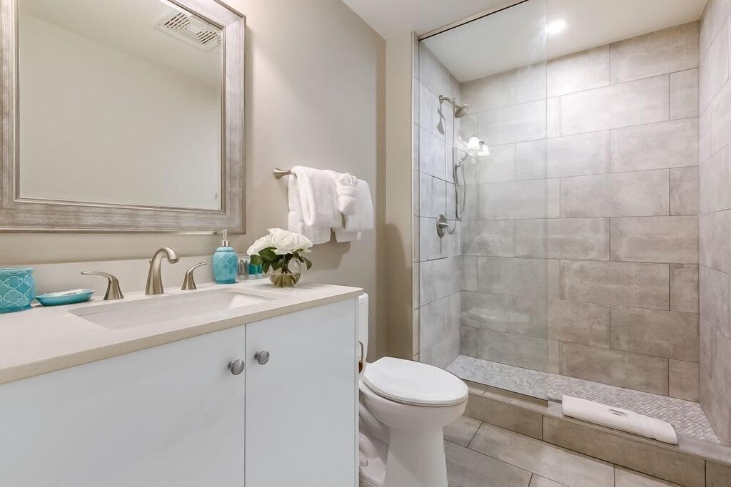 Photo of Bathroom in Central Business District