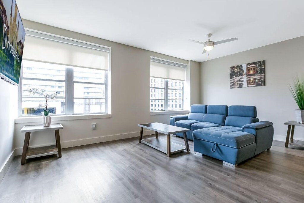 Photo of Livingroom in Central Business District
