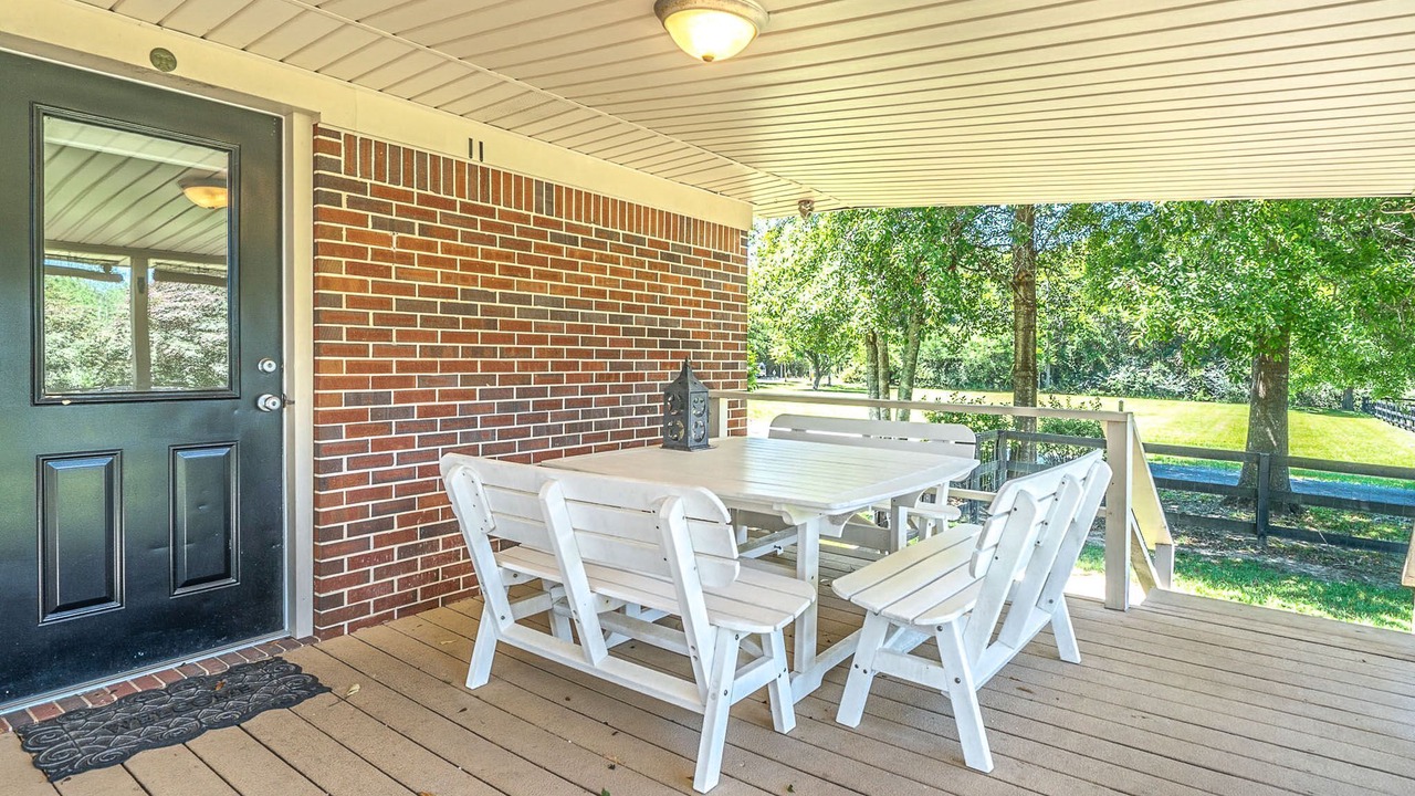 Photo of Outdoor in Laurel Hill
