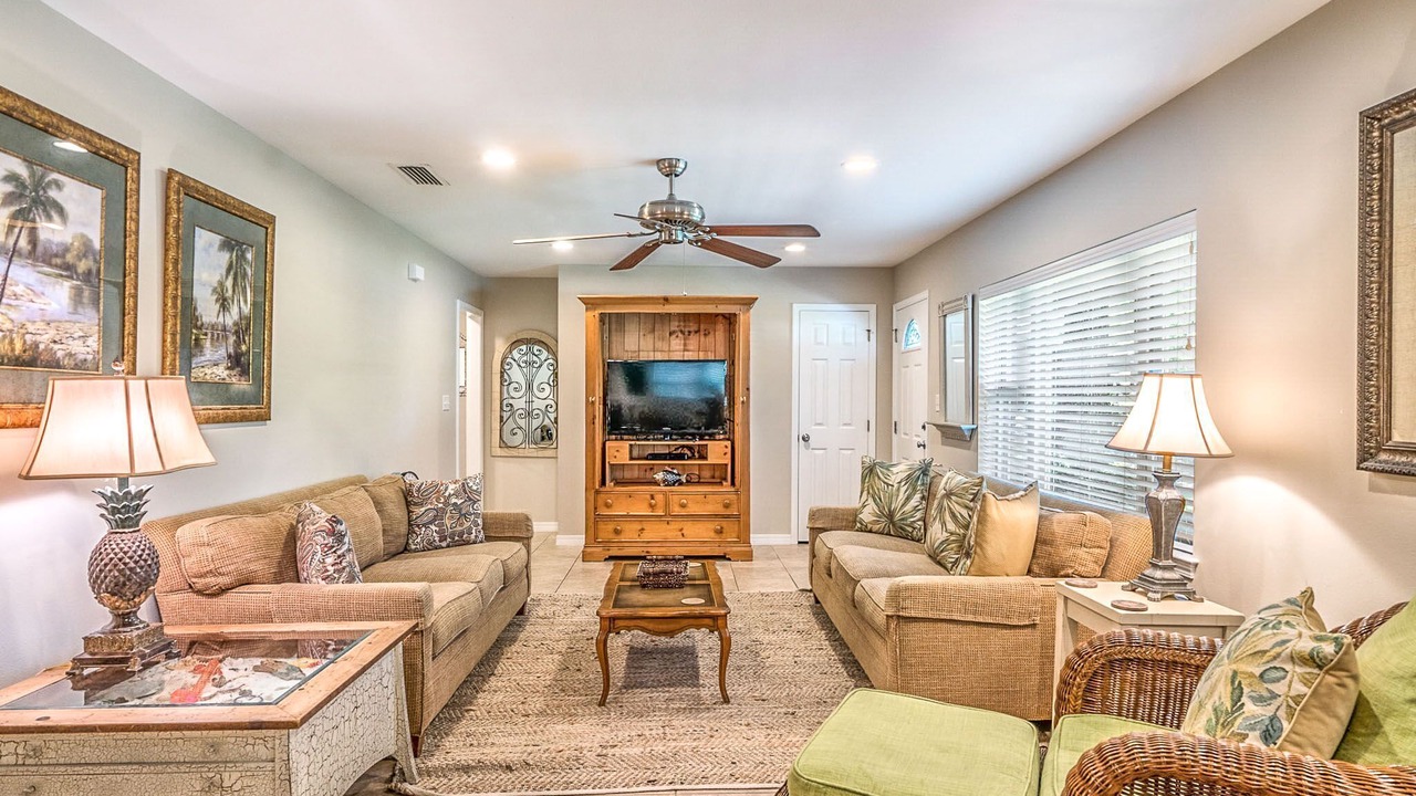 Photo of Livingroom in Laurel Hill