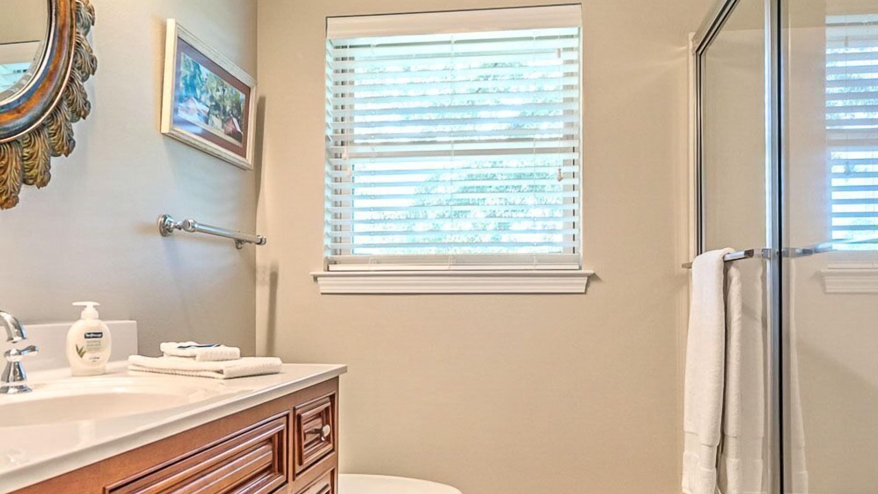 Photo of Bathroom in Laurel Hill