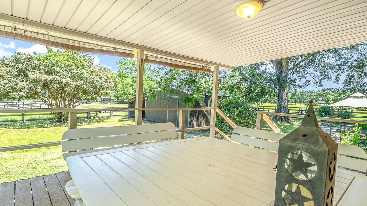 Photo of Outdoor in Laurel Hill