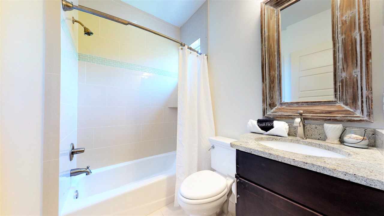 Photo of Bathroom in Villa Lago