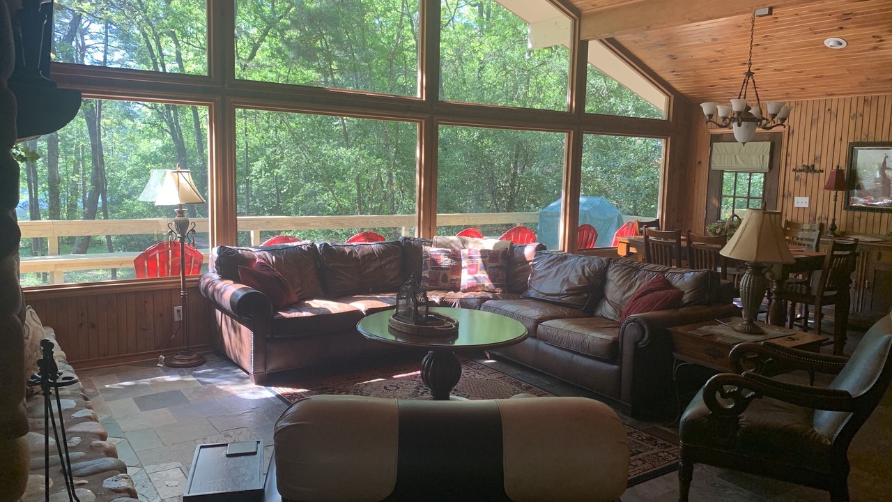 Photo of Livingroom in Holly Lake Ranch
