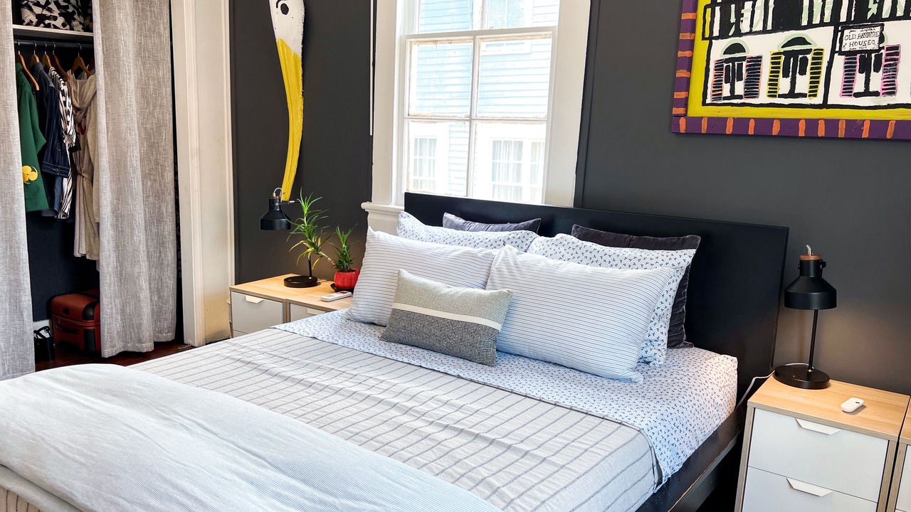 Photo of Bedroom in Algiers Point