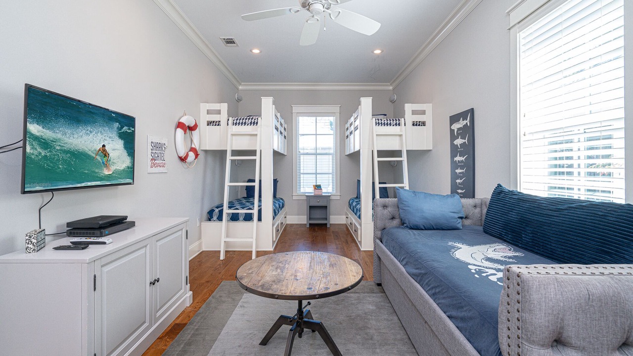 Photo of Bedroom in Lakeside at Blue Mountain Beach