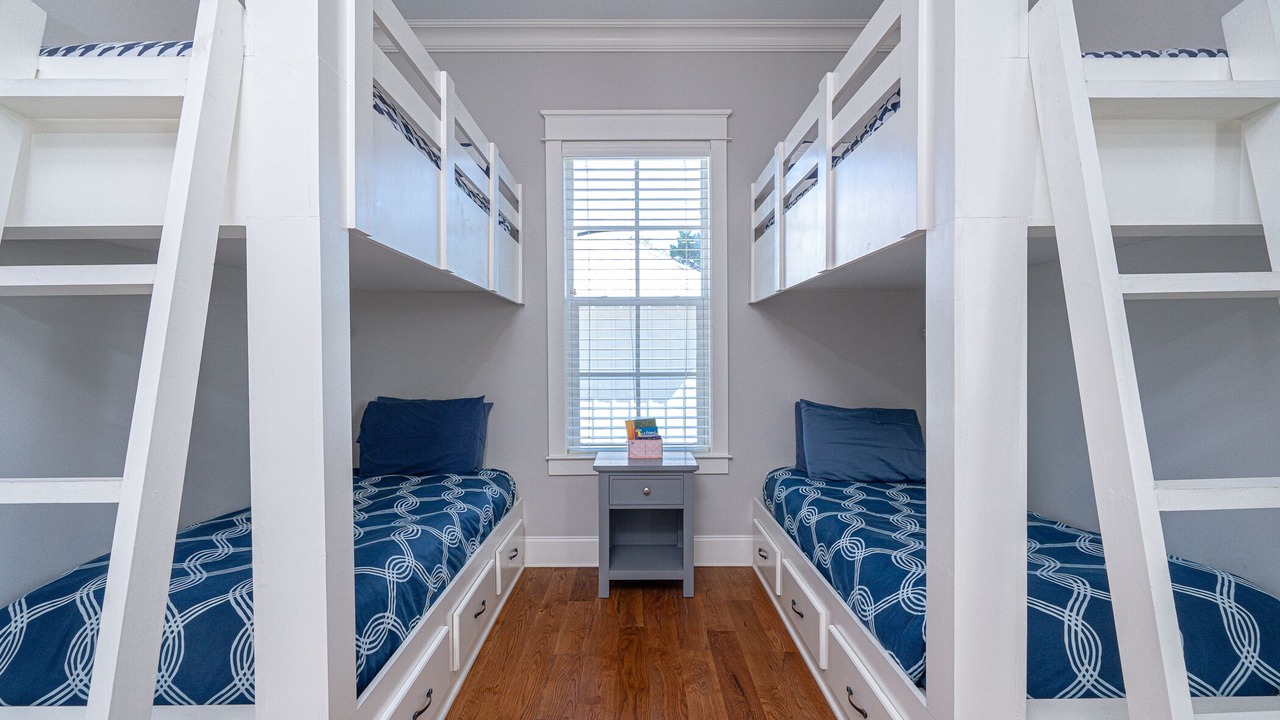 Photo of Bedroom in Lakeside at Blue Mountain Beach