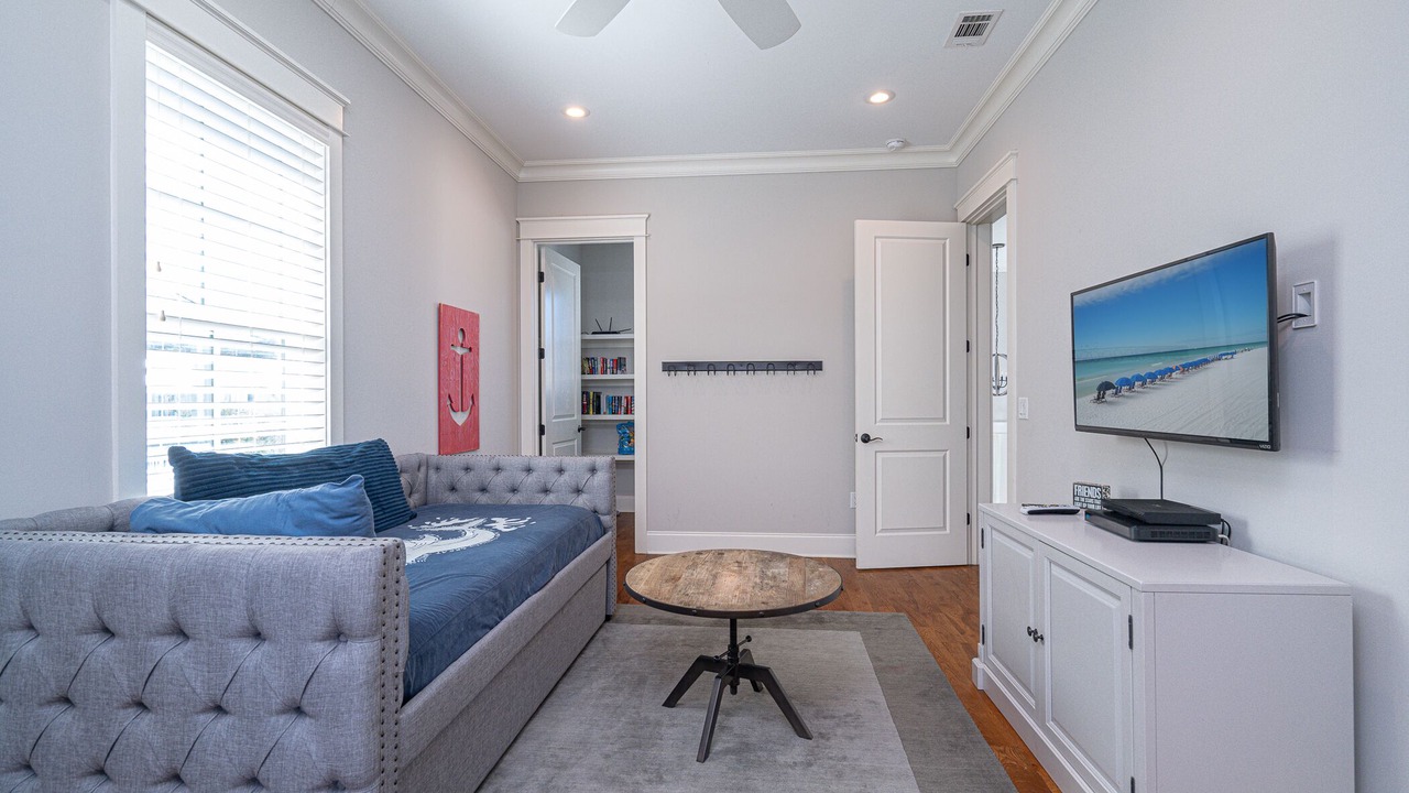 Photo of Bedroom in Lakeside at Blue Mountain Beach