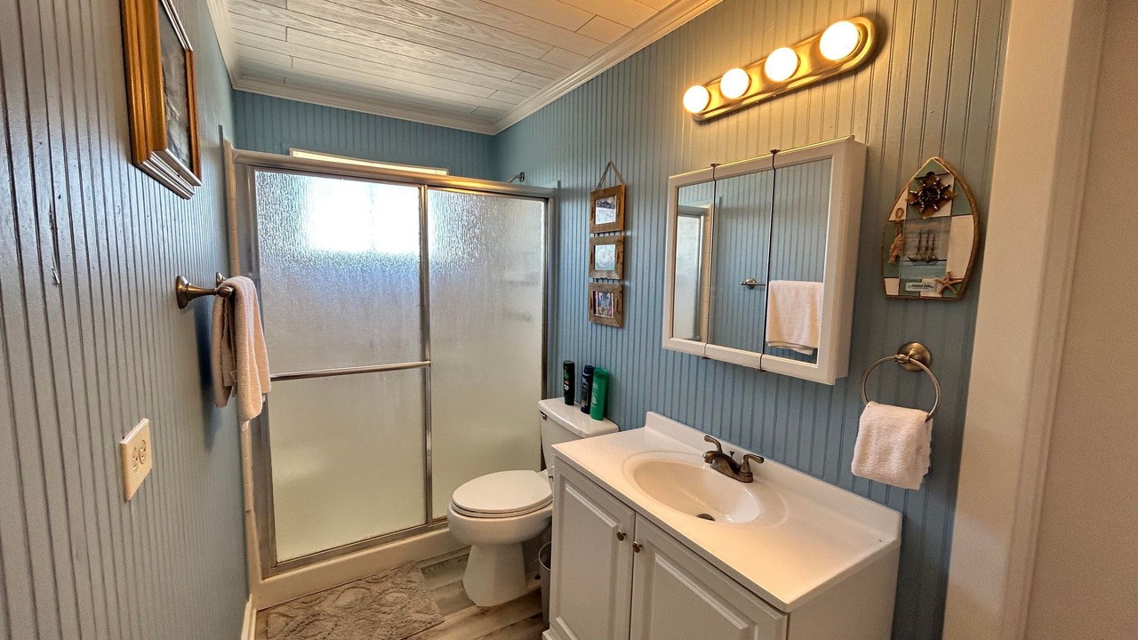 Photo of Bathroom in Golden Meadow