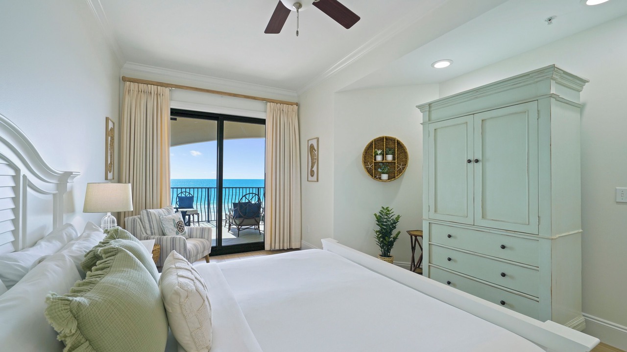 Photo of Bedroom in Crystal Beach