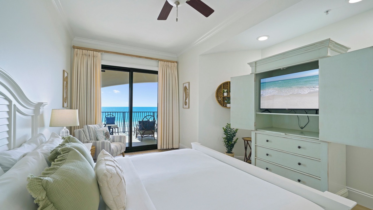 Photo of Bedroom in Crystal Beach
