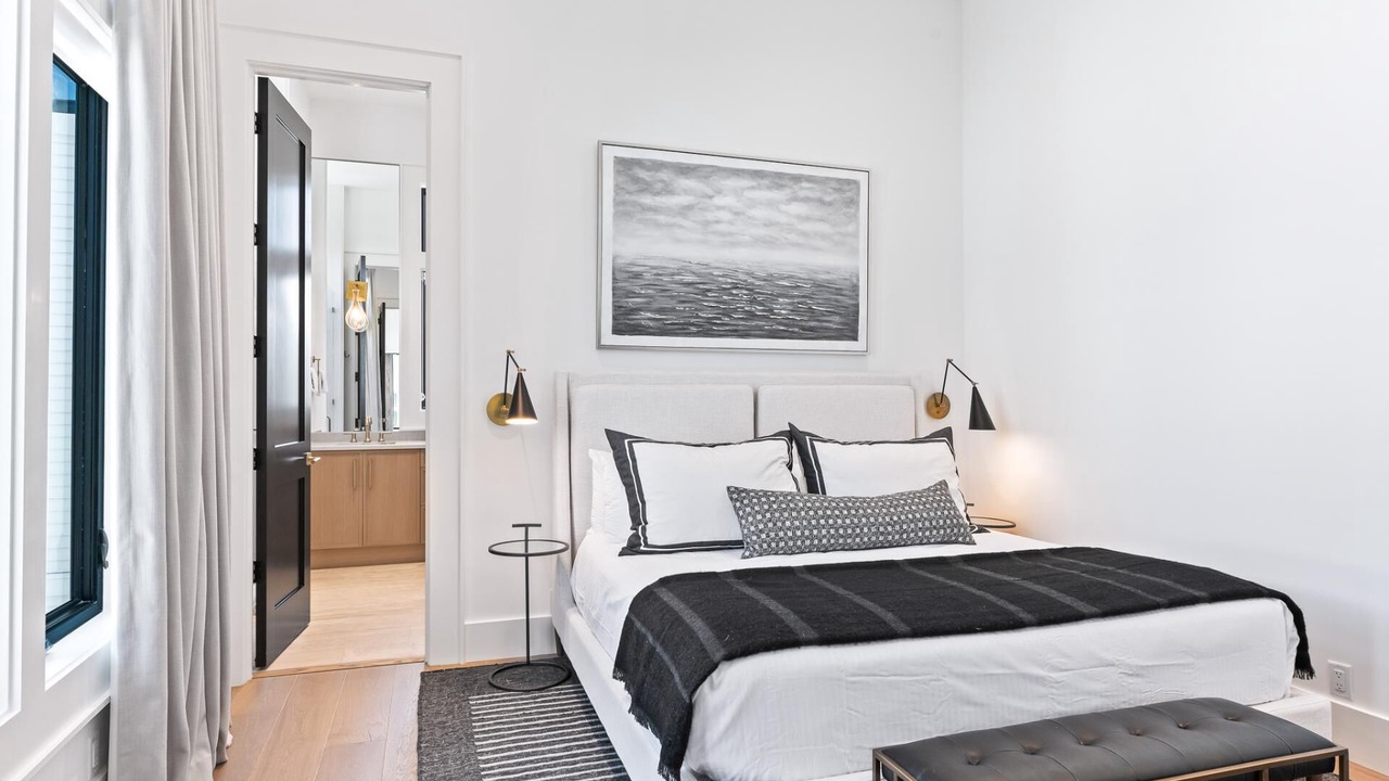 Photo of Bedroom in Seagrove Beach