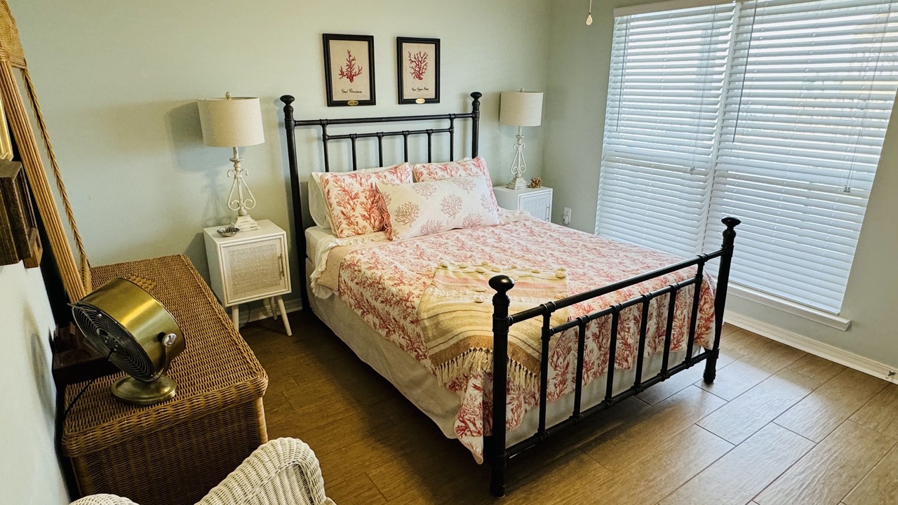 Photo of Bedroom in Dauphin Island