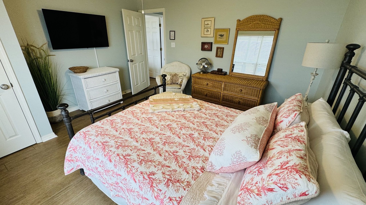 Photo of Bedroom in Dauphin Island
