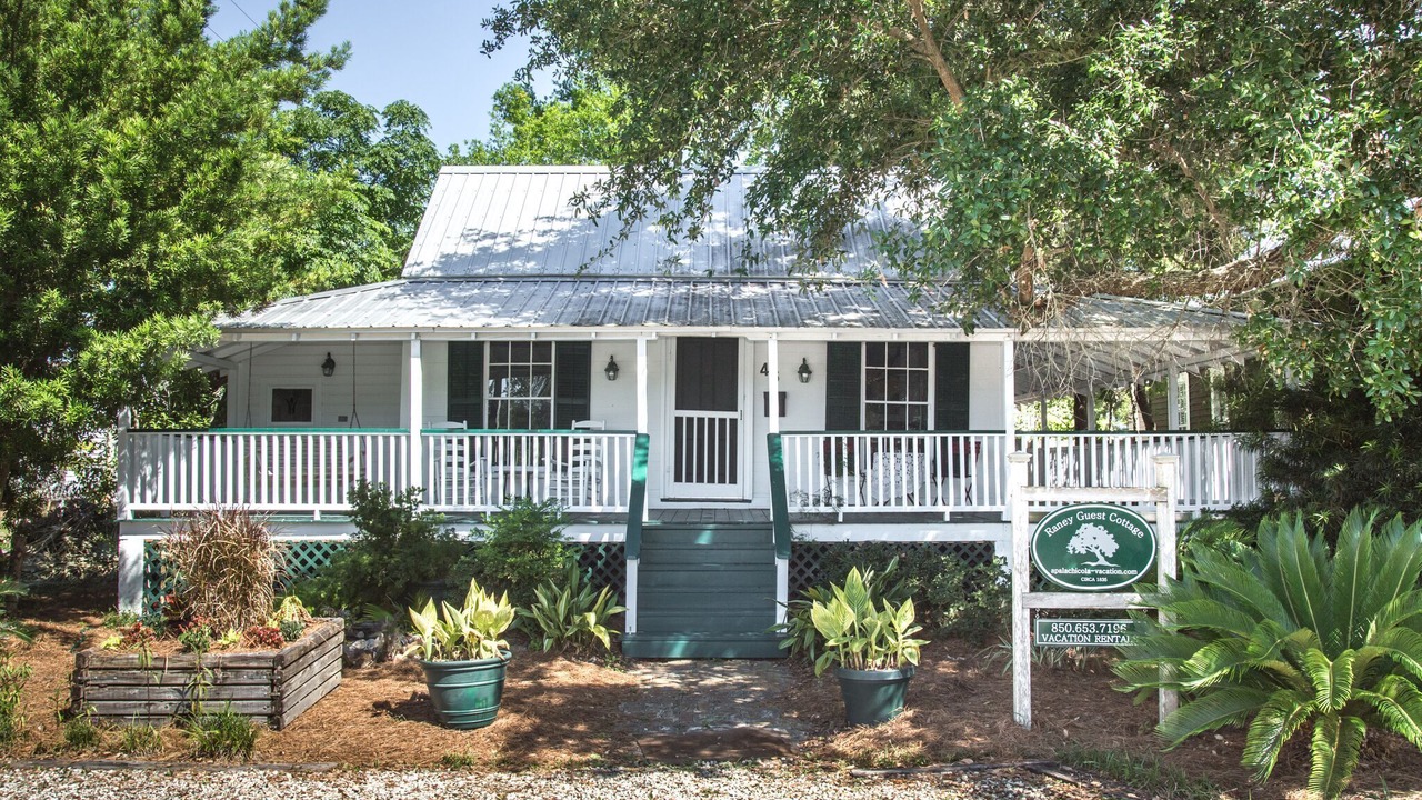 Photo of Others in Historic Downtown Apalachicola