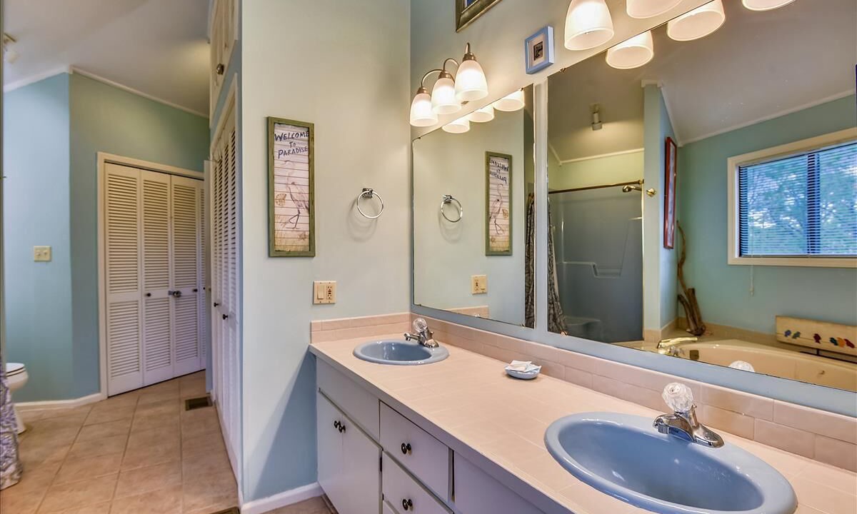 Photo of Bathroom in Sea Palm Village