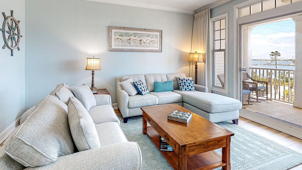 Photo of Livingroom in Upper Grand Lagoon
