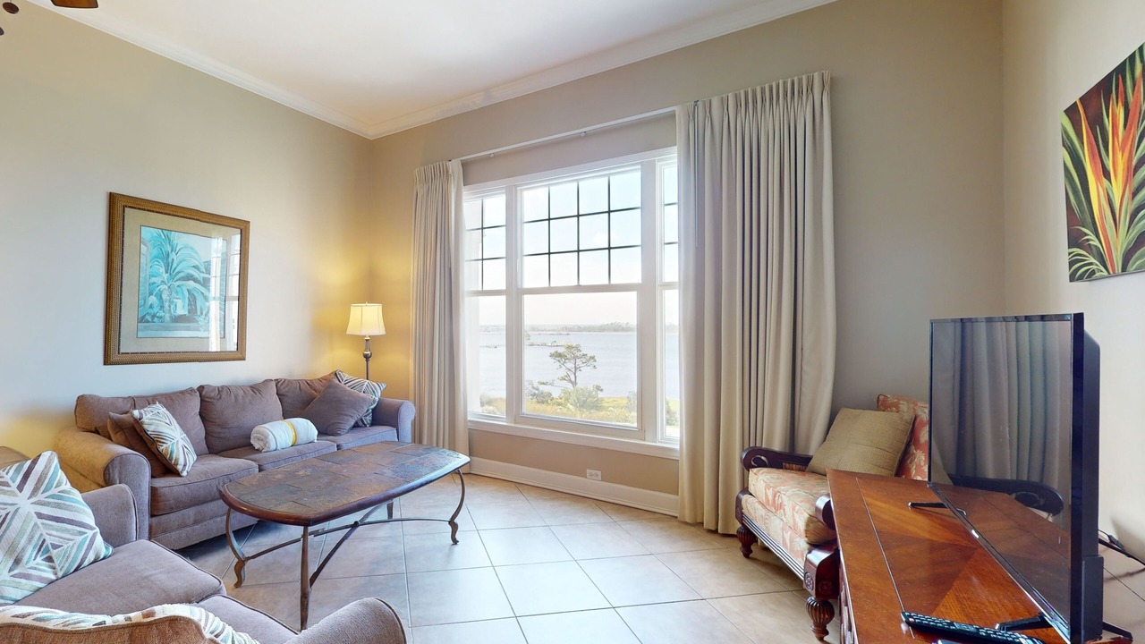 Photo of Livingroom in Upper Grand Lagoon