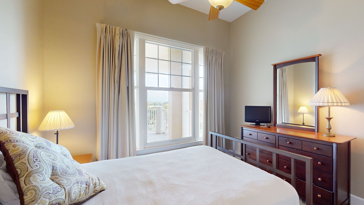 Photo of Bedroom in Upper Grand Lagoon