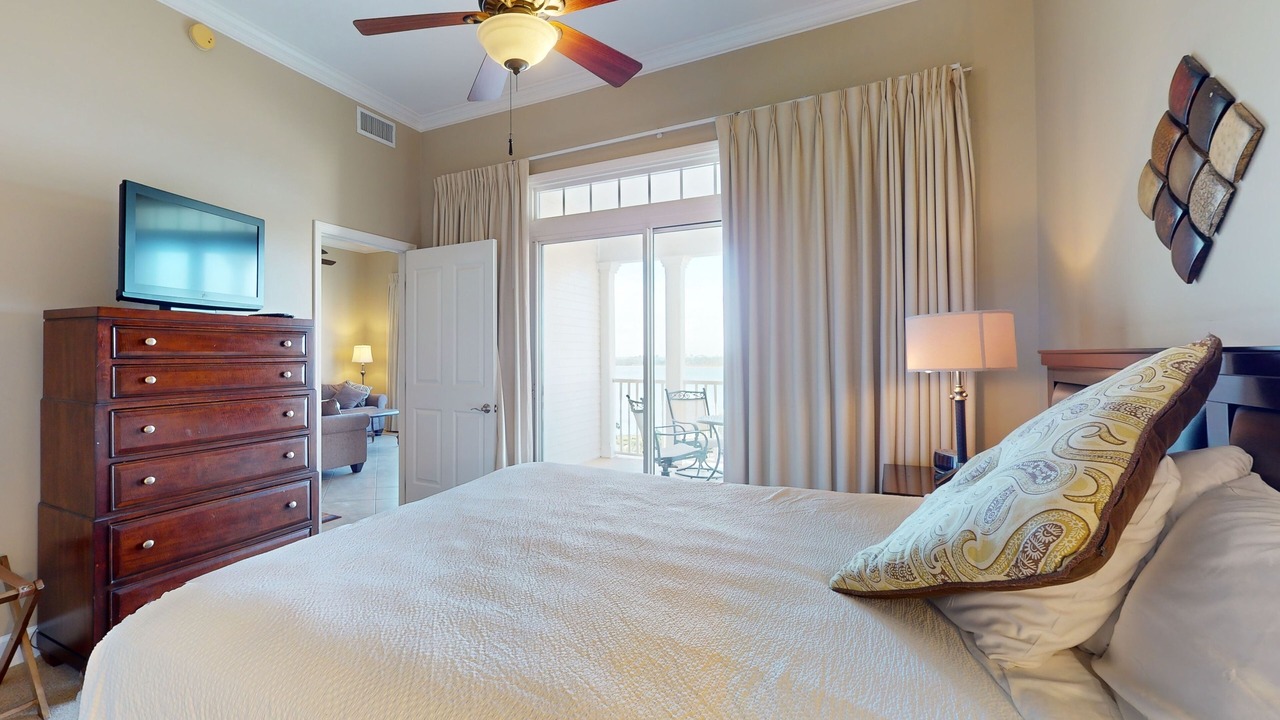 Photo of Bedroom in Upper Grand Lagoon