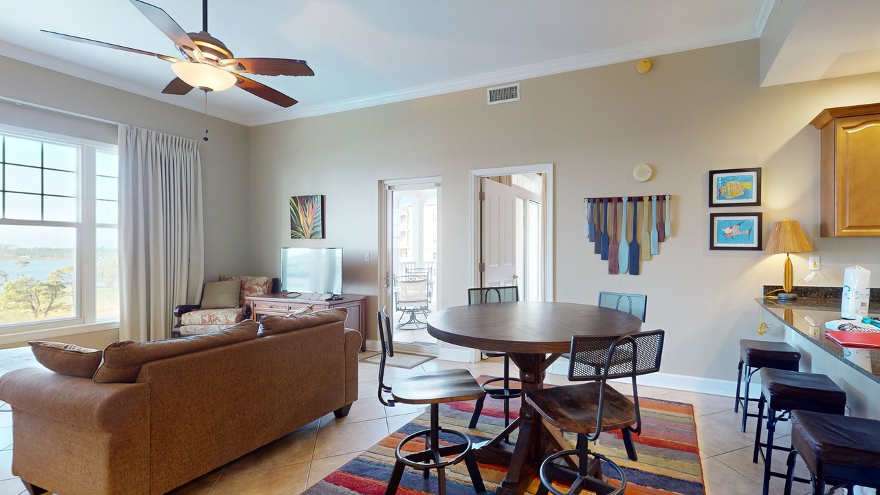 Photo of Livingroom in Upper Grand Lagoon