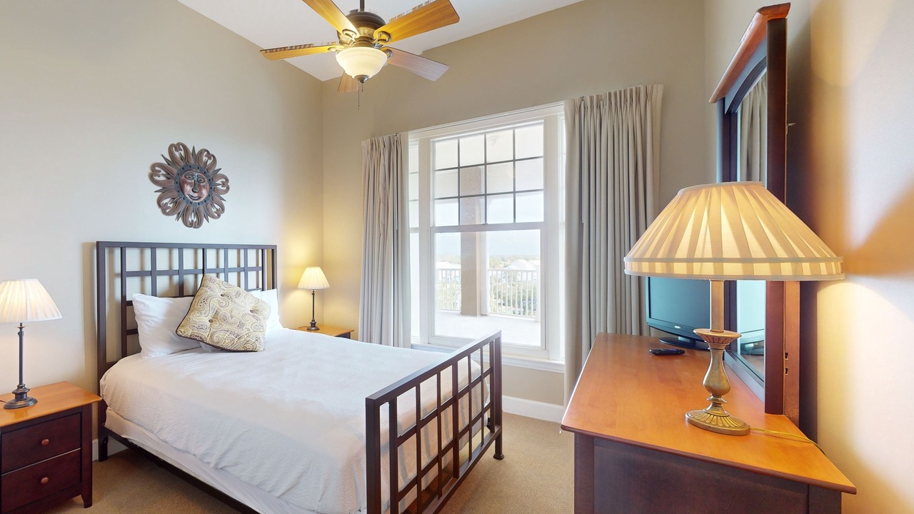 Photo of Bedroom in Upper Grand Lagoon
